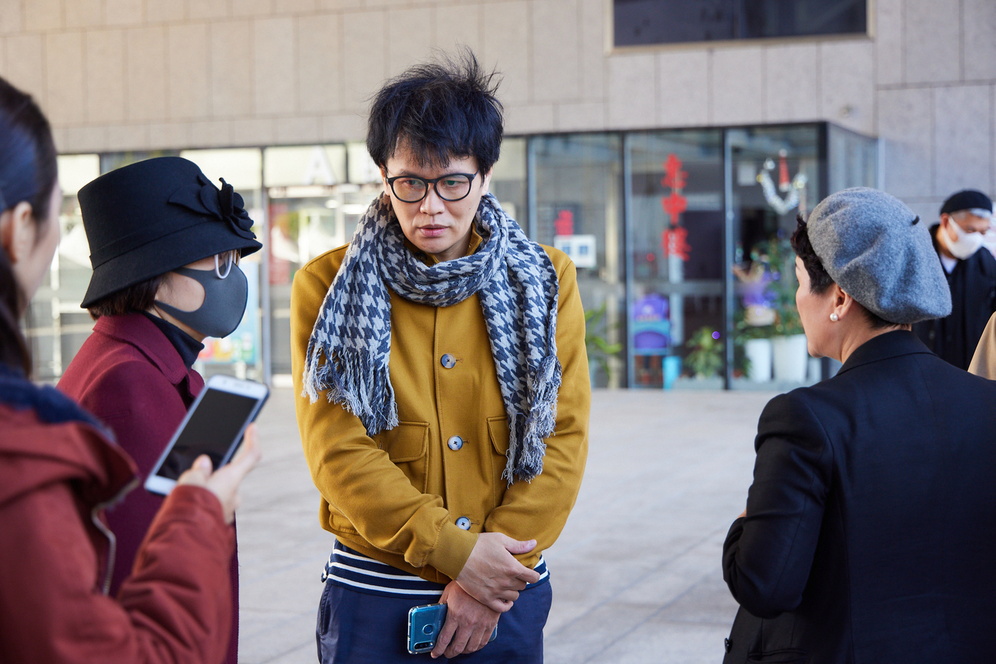評審施堉霖設計師（中）