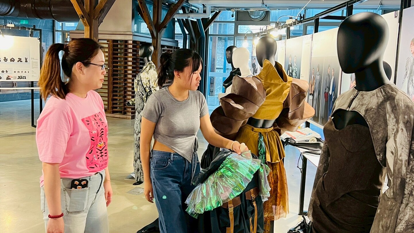 ImgDesc